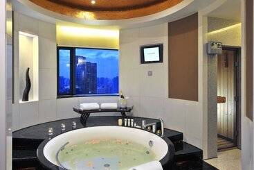 Swissotel Grand Shanghai