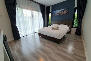 هتل Bannjamjuree Resort Sattahip