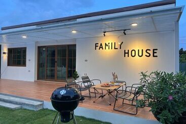 هتل Bannjamjuree Resort Sattahip