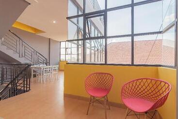 هتل Reddoorz Plus Near Taman Budaya Samarinda