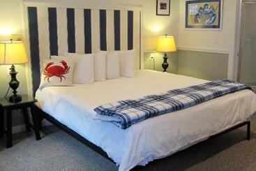 Acadia Hotel   Downtown