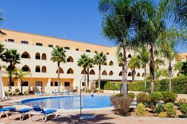 Apartamentos Playamarina