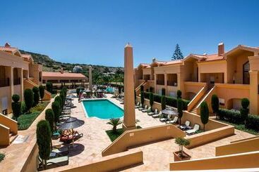 Baia Da Luz Resort
