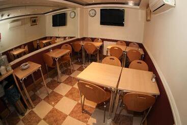 تختخواب و صبحانه Holland Inn