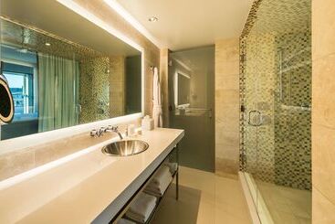هتل Andaz San Diego, By Hyatt