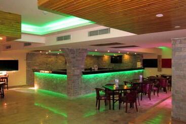 هتل Arabia Azur Resort