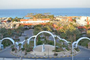 هتل Arabia Azur Resort