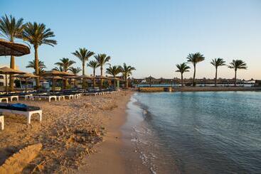 هتل Arabia Azur Resort