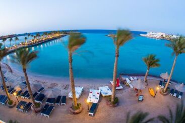 هتل Arabia Azur Resort