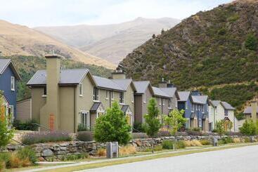 هتل Arrowfield Apartments