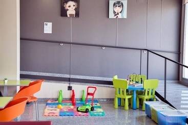 B&b Hotel Girona 2