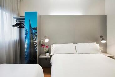 B&b Hotel Girona 2