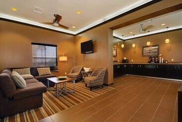 هتل Best Western Plus Seawall Inn & Suites By The Beach
