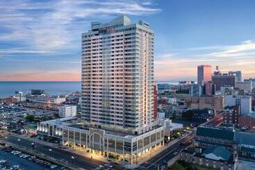 هتل Club Wyndham Skyline Tower