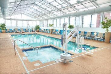 هتل Club Wyndham Skyline Tower