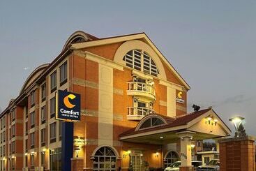 هتل Comfort Inn & Suites Laguardia Airport