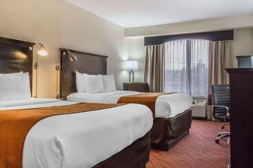 هتل Comfort Inn & Suites Laguardia Airport