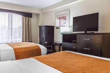 هتل Comfort Inn & Suites Laguardia Airport