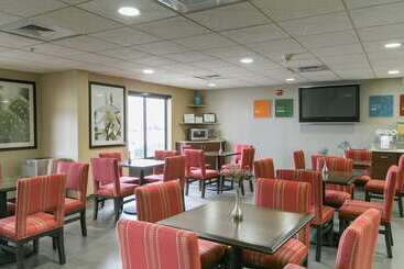 هتل Comfort Suites Austin Nw Lakeline