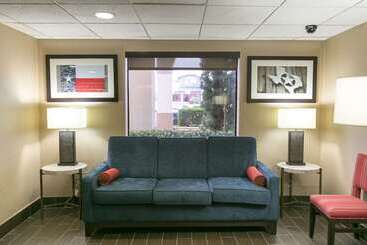 هتل Comfort Suites Austin Nw Lakeline