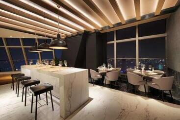 هتل Conrad Shanghai