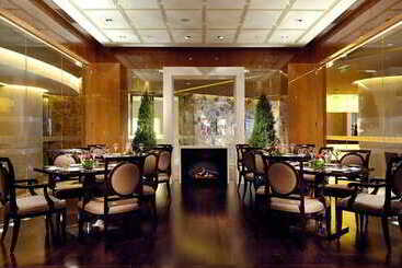 هتل Conrad Shanghai