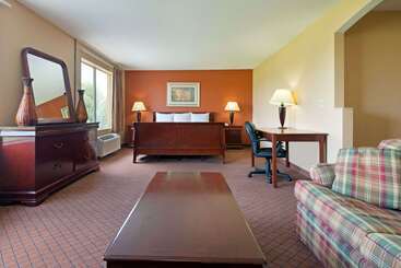 هتل Days Inn By Wyndham Coliseum Montgomery Al