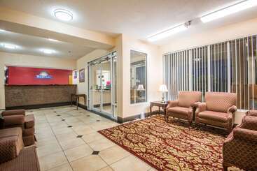 هتل Days Inn By Wyndham Coliseum Montgomery Al