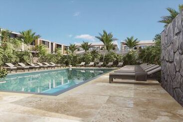 هتل Dimitile Hôtel & Spa