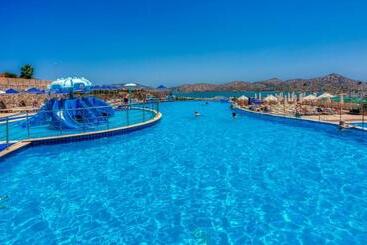 هتل Elounda Water Park Residence