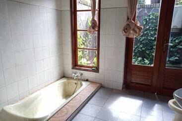هتل Enjung Beji Resort
