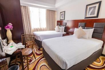 هتل Ewan Ajman Suites