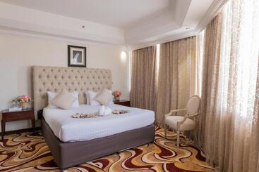 هتل Ewan Ajman Suites