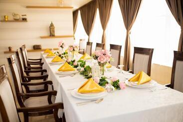 هتل Ewan Ajman Suites