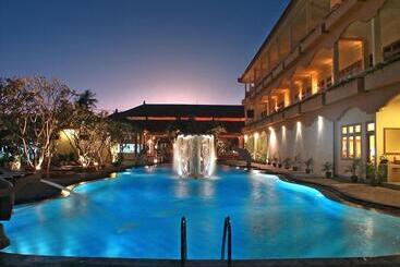Febri S Hotel & Spa