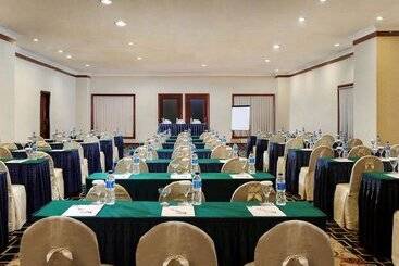 هتل Grand Mercure Medan Angkasa