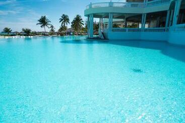 هتل Grand Palladium Jamaica Resort & Spa All Inclusive