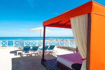 هتل Grand Palladium Jamaica Resort & Spa All Inclusive