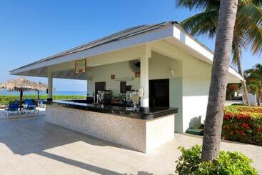 هتل Grand Palladium Jamaica Resort & Spa All Inclusive