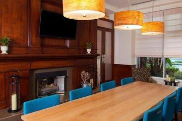 هتل Hilton Garden Inn Tampa East/brandon