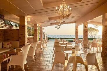 هتل Istion Club & Spa