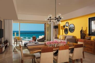 هتل Krystal Grand Los Cabos - All Inclusive