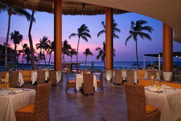 هتل Krystal Grand Los Cabos - All Inclusive