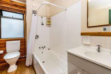 هتل Lakefront Lodge Taupo