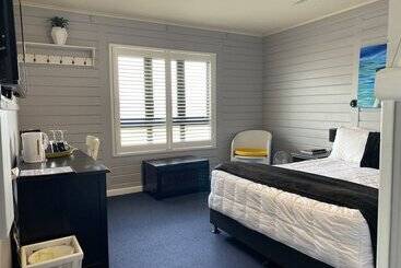 هتل Lakefront Lodge Taupo