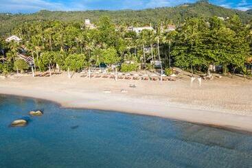 هتل New Star Beach Resort