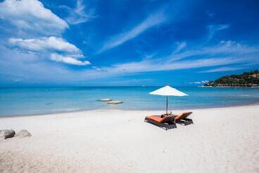 هتل New Star Beach Resort