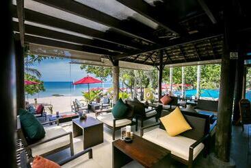هتل New Star Beach Resort