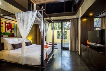 هتل New Star Beach Resort