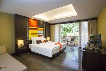 هتل New Star Beach Resort
